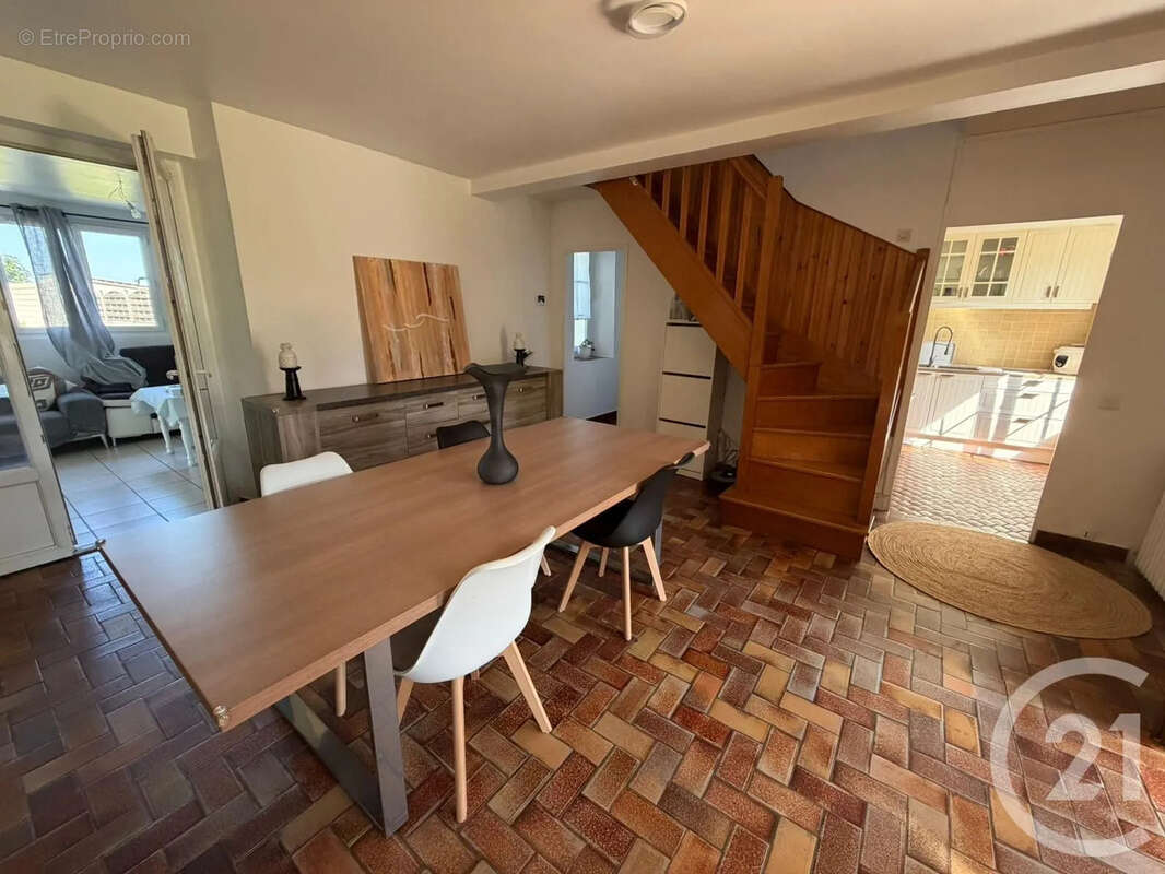 Maison 178 m² à Saint-Mesmes  - photo 5