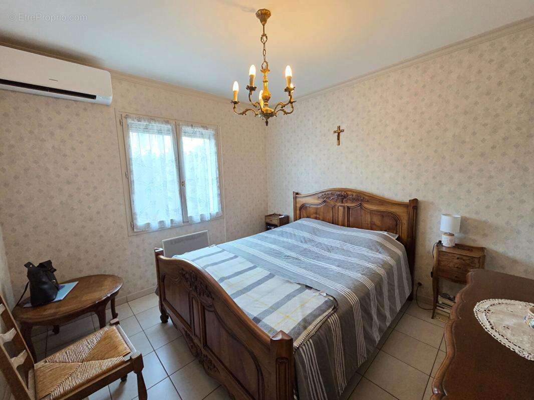 Maison à MONTELIMAR