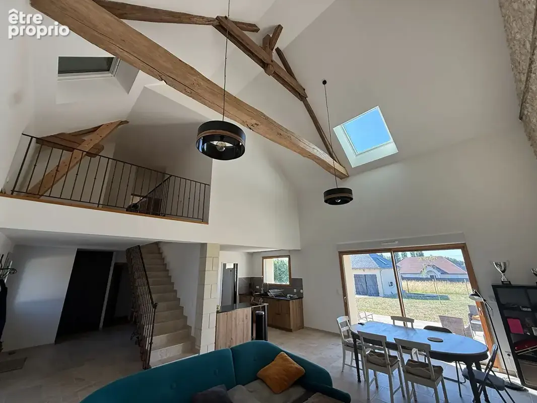 Maison - 152 m² - METTRAY - photo 2