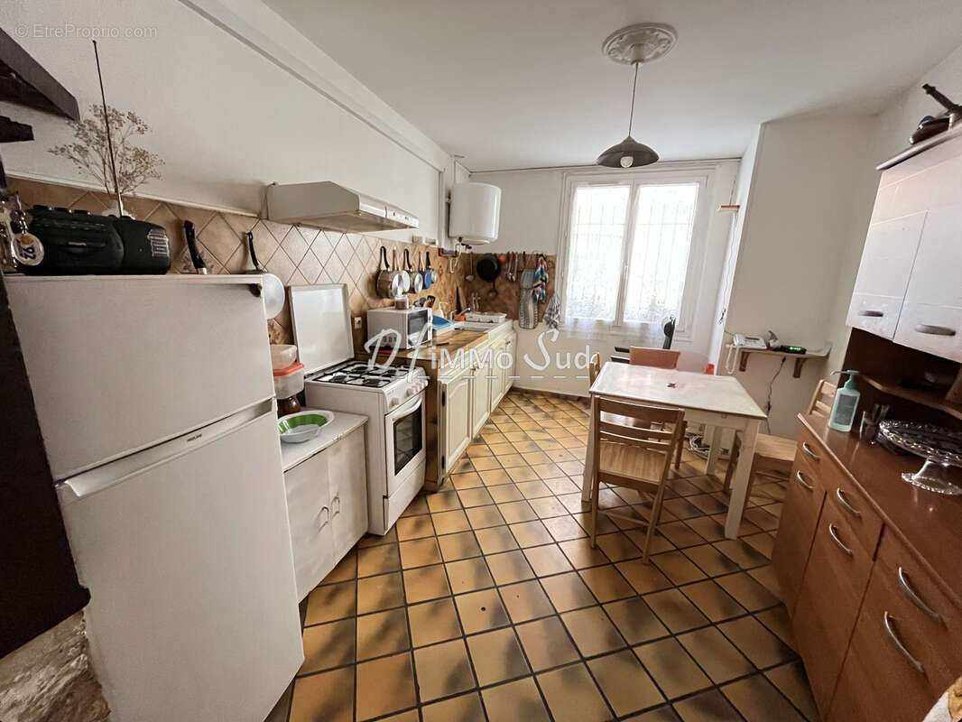 Maison de ville de 110 m2 avec terrasse tropezienne - photo 5