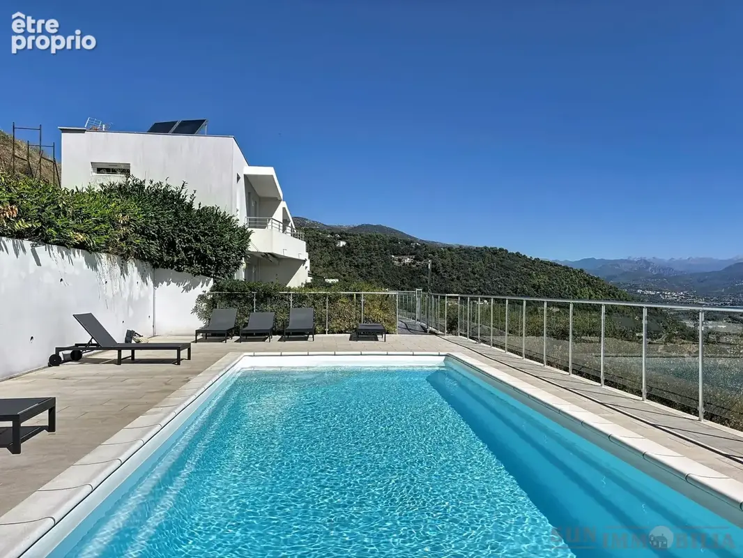 Appartement à SAINT-LAURENT-DU-VAR