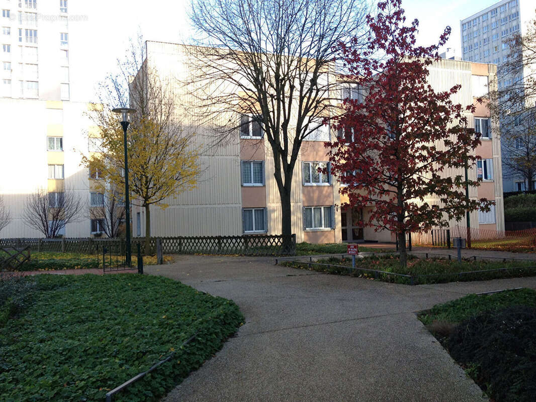 Appartement à LES ULIS