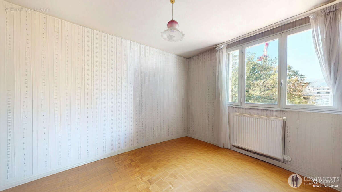 Appartement à SAINT-MARTIN-D&#039;HERES