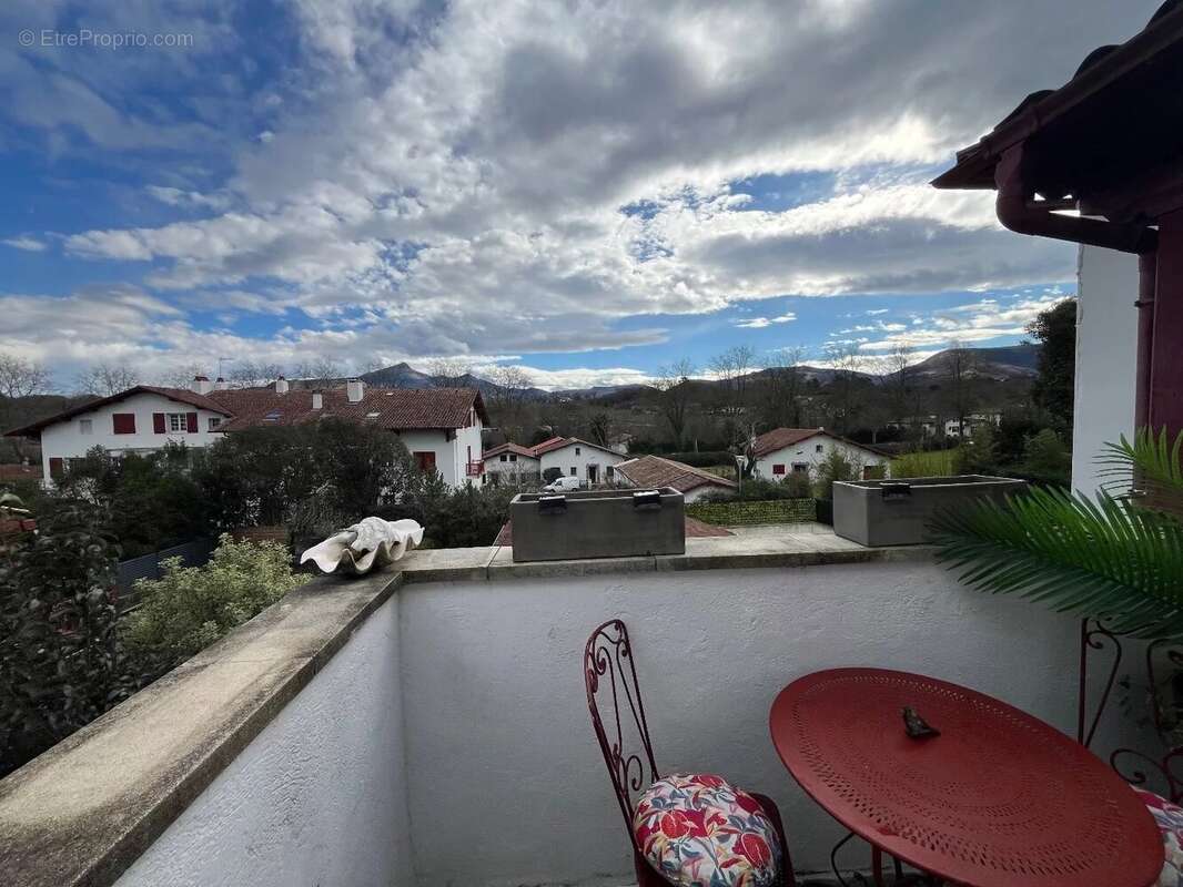 Appartement à URRUGNE