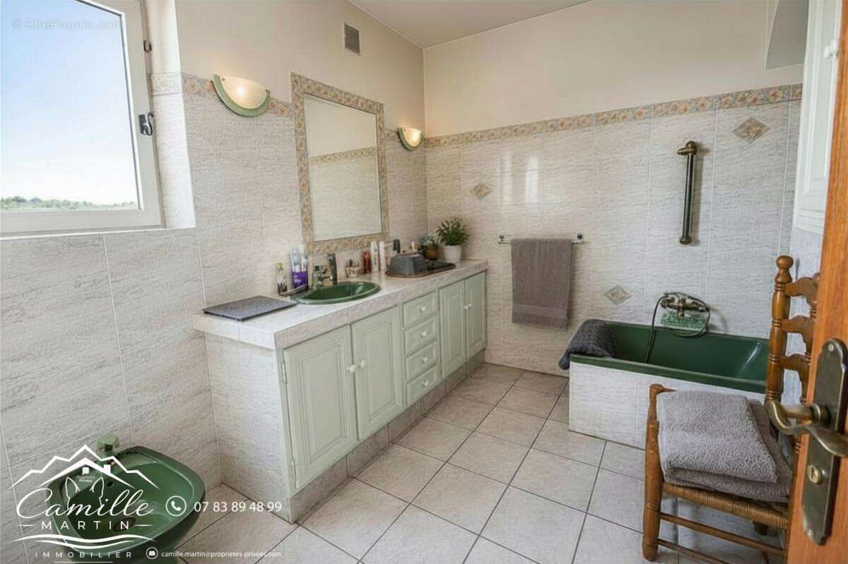 Appartement Saint Raphael 4 pièce(s) 108.16 m2 - photo 12