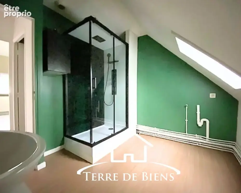 Nouveauté, libre d'occupation, Appartement de 57m2, rénové avec deux chambres à VENIZEL - photo 4