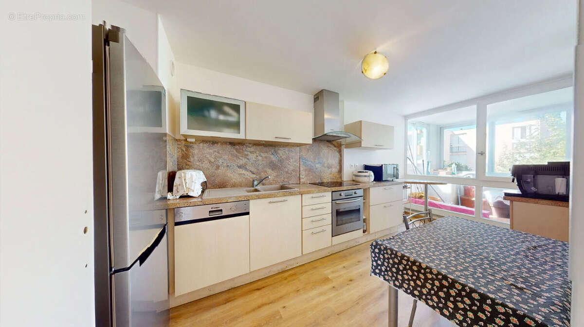 Appartement Roissy En Brie 5 pièce(s) 98.90 m2 - photo 6
