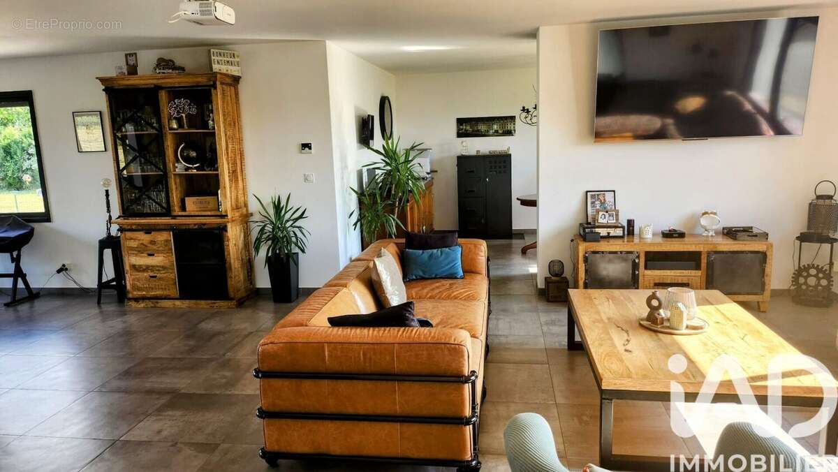 Photo 6 - Maison à SERVINS