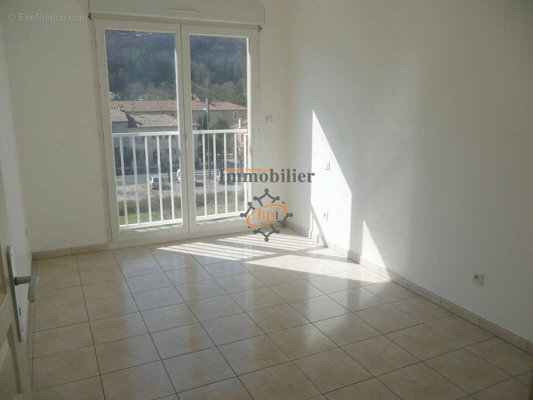 Appartement à SAINT-AFFRIQUE