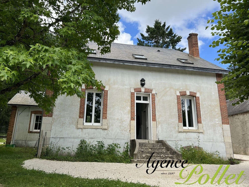 Maison à AUBIGNY-SUR-NERE