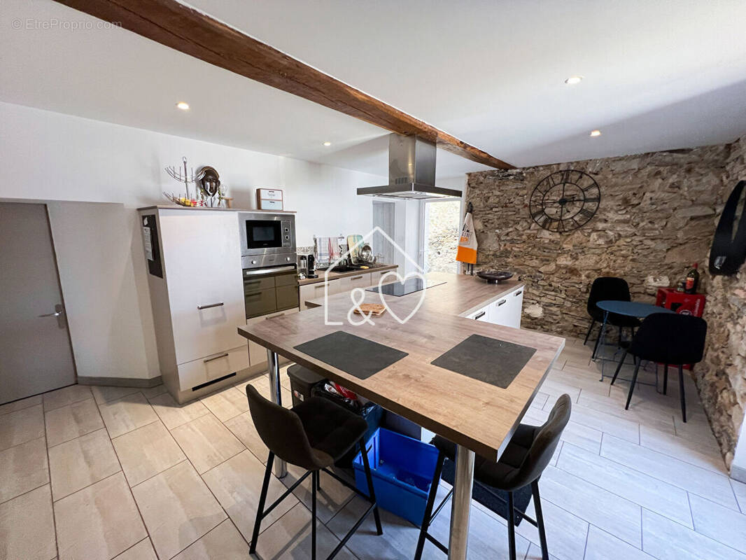 Maison à NIEUL-LE-DOLENT