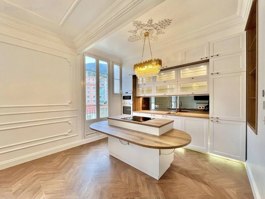 Appartement à BEAUSOLEIL