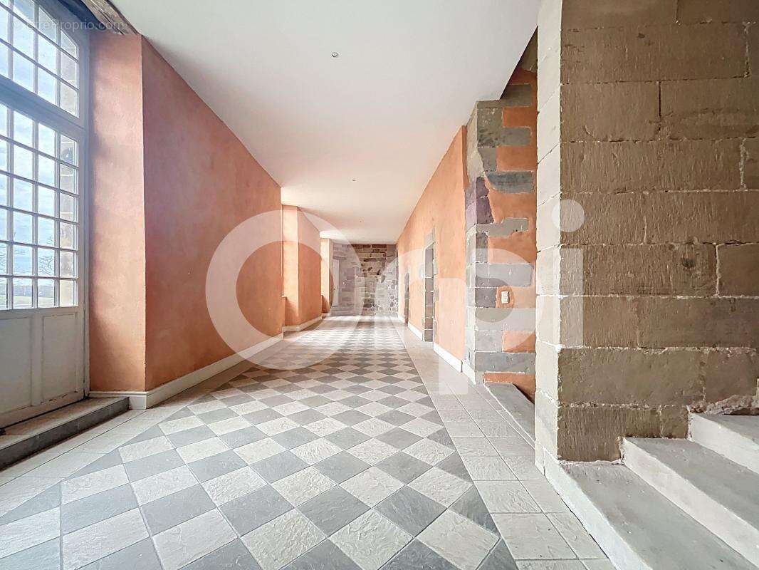 Appartement à COSNAC