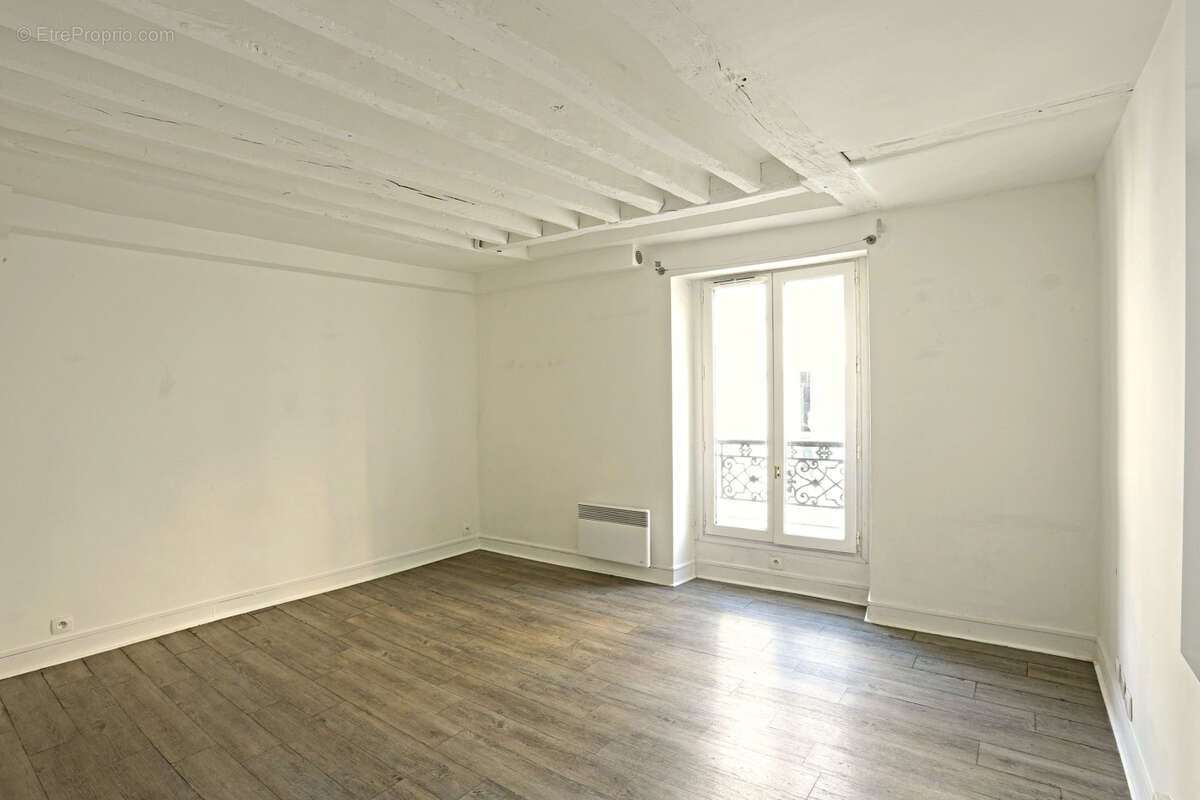 Appartement à PARIS-10E