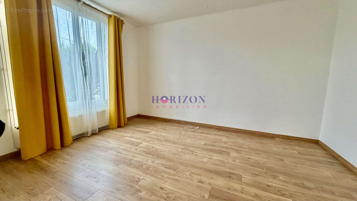 Maison à BELLOY-EN-FRANCE