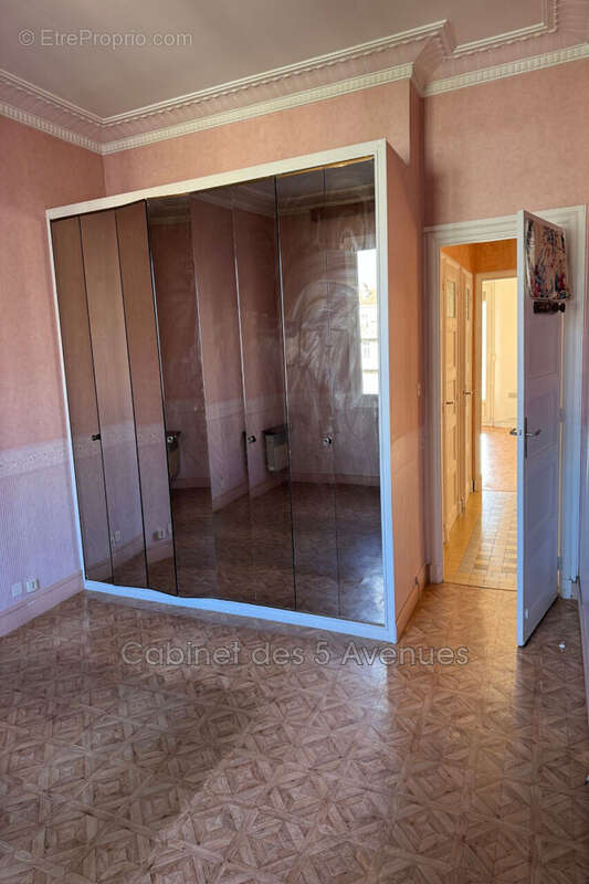 Appartement à MARSEILLE-4E