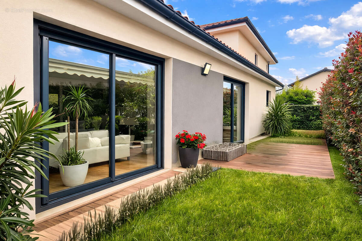 Maison familiale contemporaine avec  de beaux volumes - photo 3
