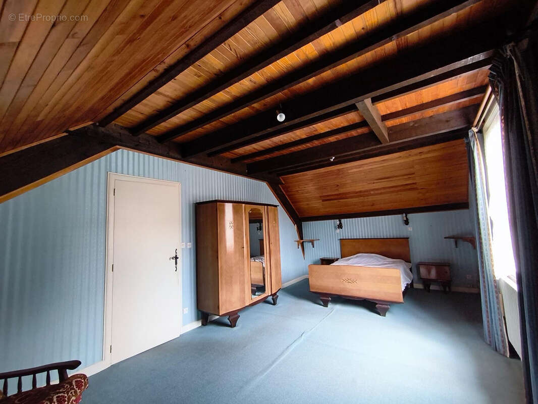 Maison familiale avec sous-sol complet et terrain clos - photo 12