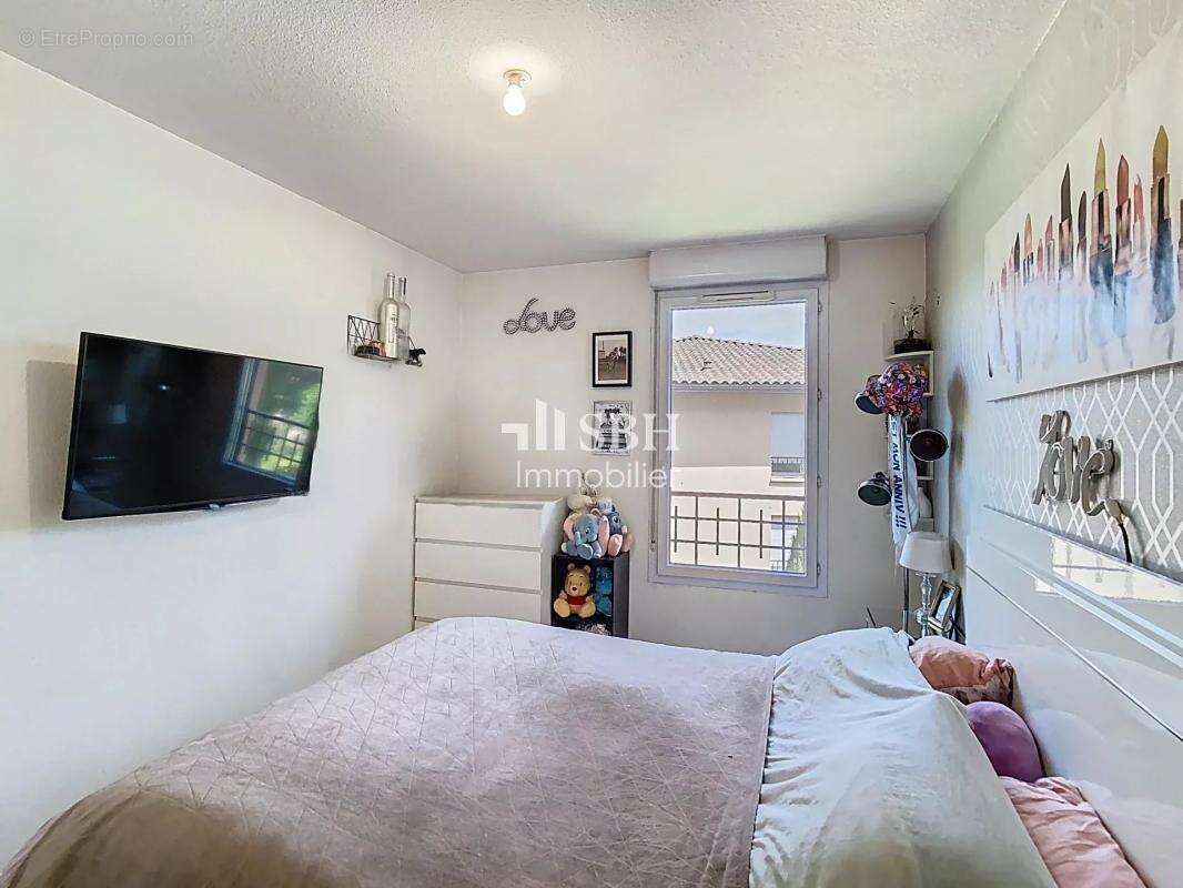 Appartement de type 3 avec balcon, piscine et stationnement - photo 7