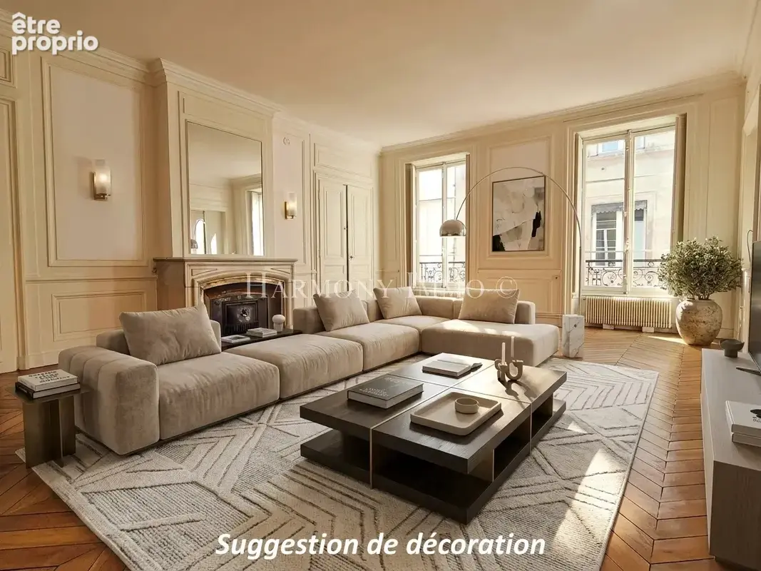 Bel appartement ancien de 167 m2 en dernier étage à 2 pas de la place Bellecour - photo 1