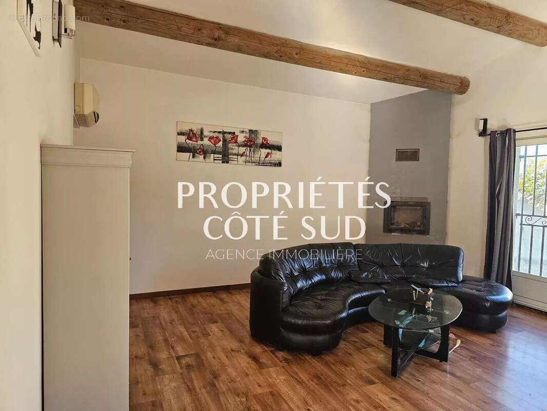 Maison à SAINT-VICTOR-LA-COSTE