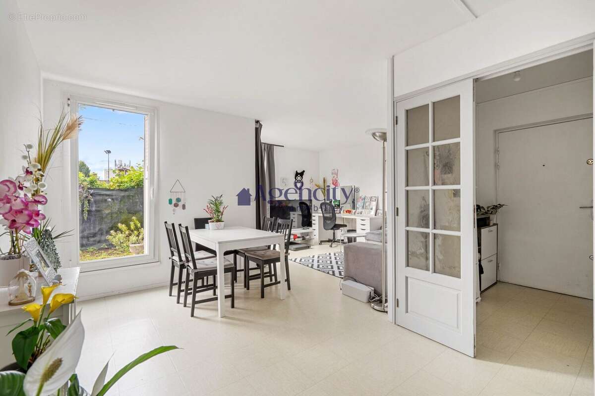 Appartement à LOGNES