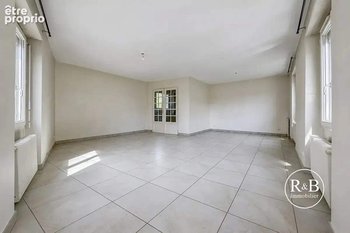 Appartement/Maison Plaisir 5 pièces 125 m2 - photo 3