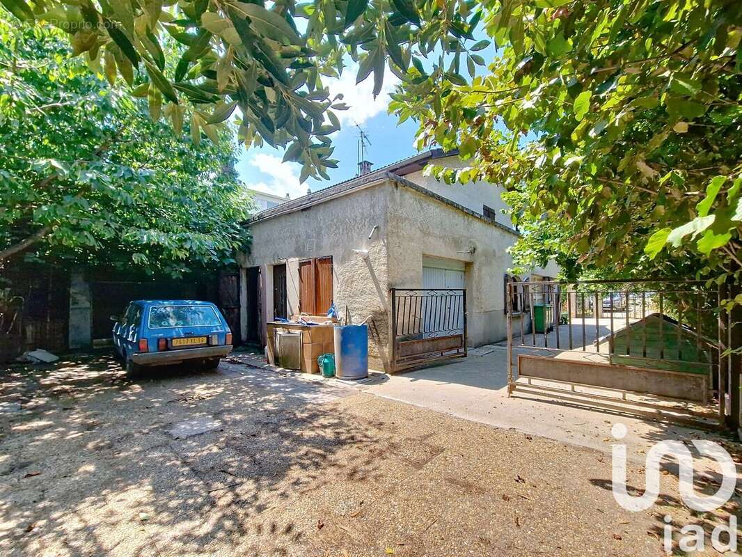 Photo 2 - Maison à SAINT-MARTIN-D'HERES