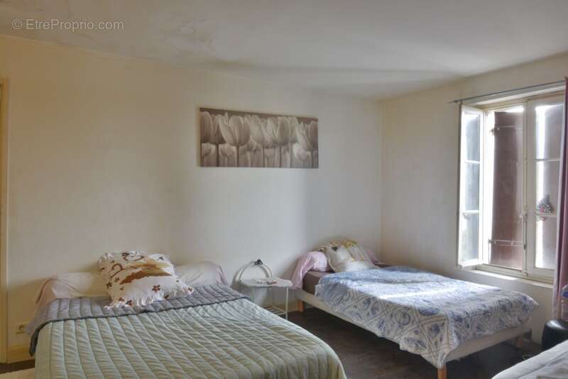 Maison à LES EGLISOTTES-ET-CHALAURES