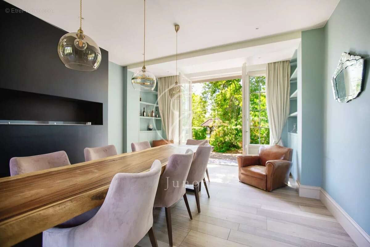 Maison à LE VESINET