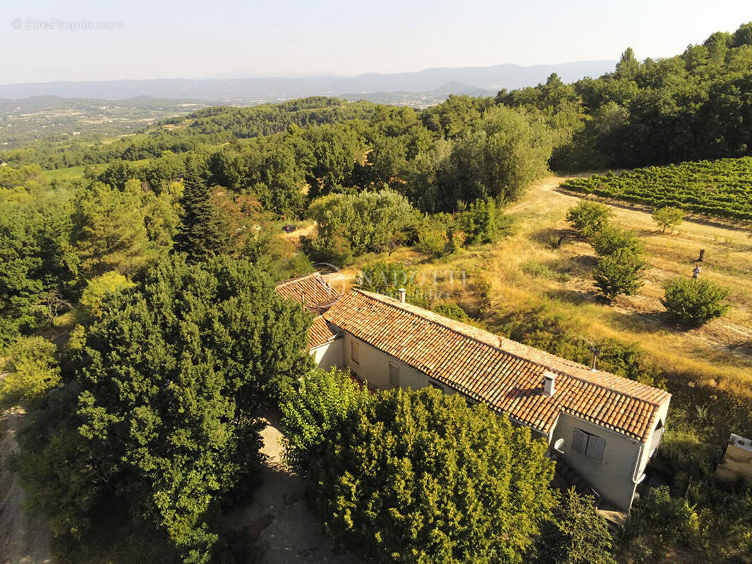 Maison à BONNIEUX
