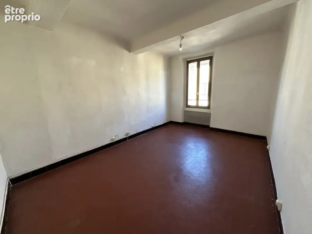 Maison de ville - 179 m2 de surfaces avec grand garage et cour/jardin interieur - photo 10