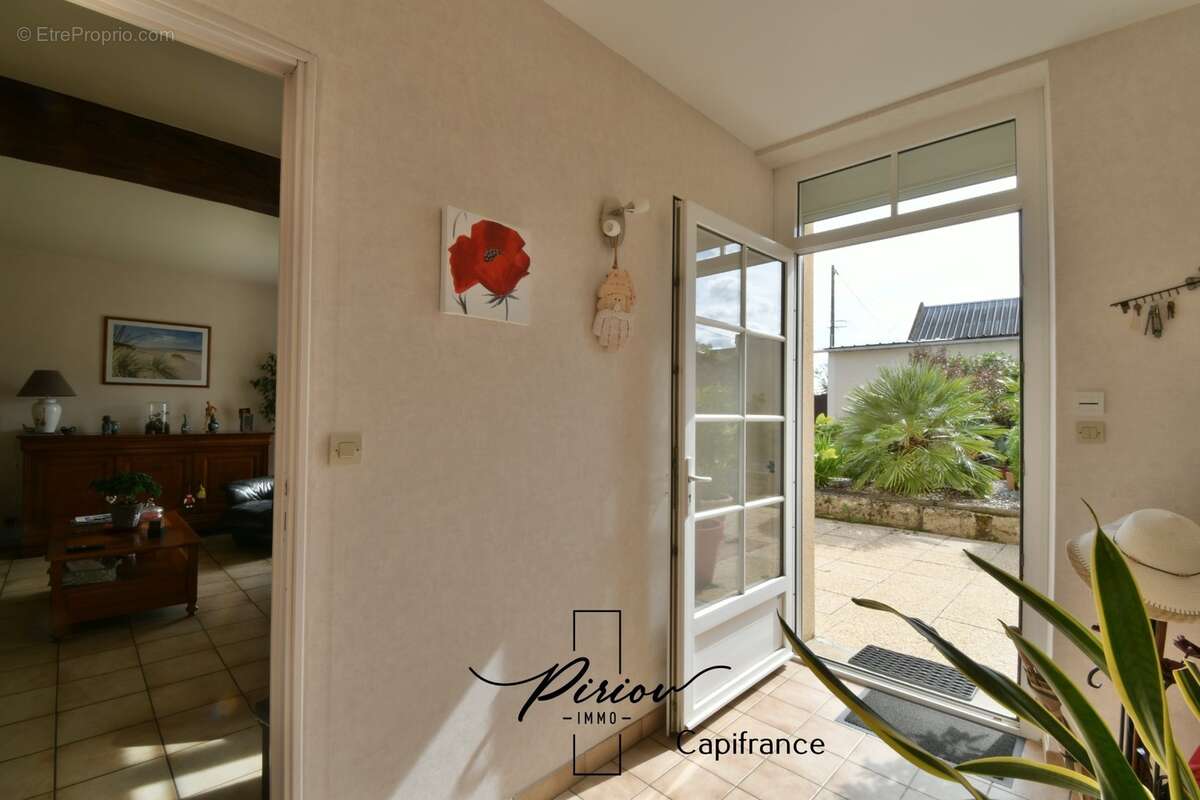 Propriété 5 chambres, dépendances, proche commerces et services - photo 11