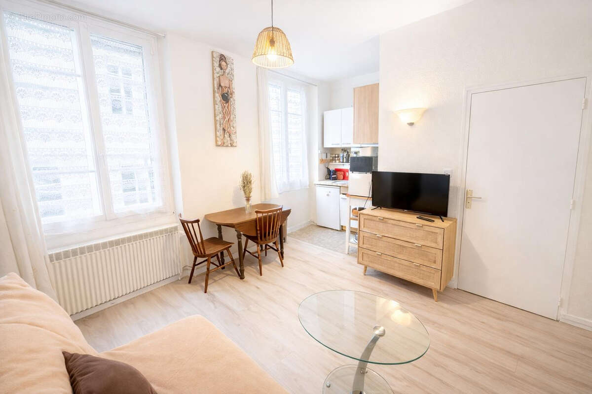 Appartement à EVIAN-LES-BAINS