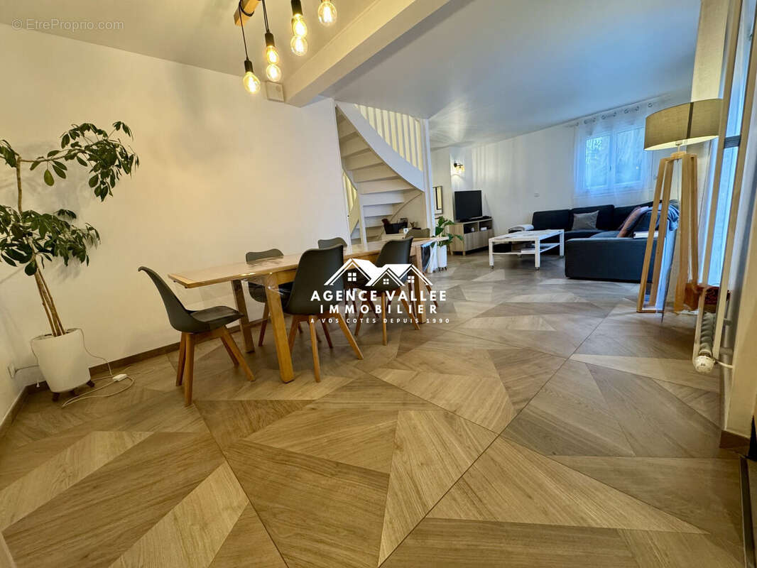 Maison à SAINT-GERMAIN-LES-CORBEIL