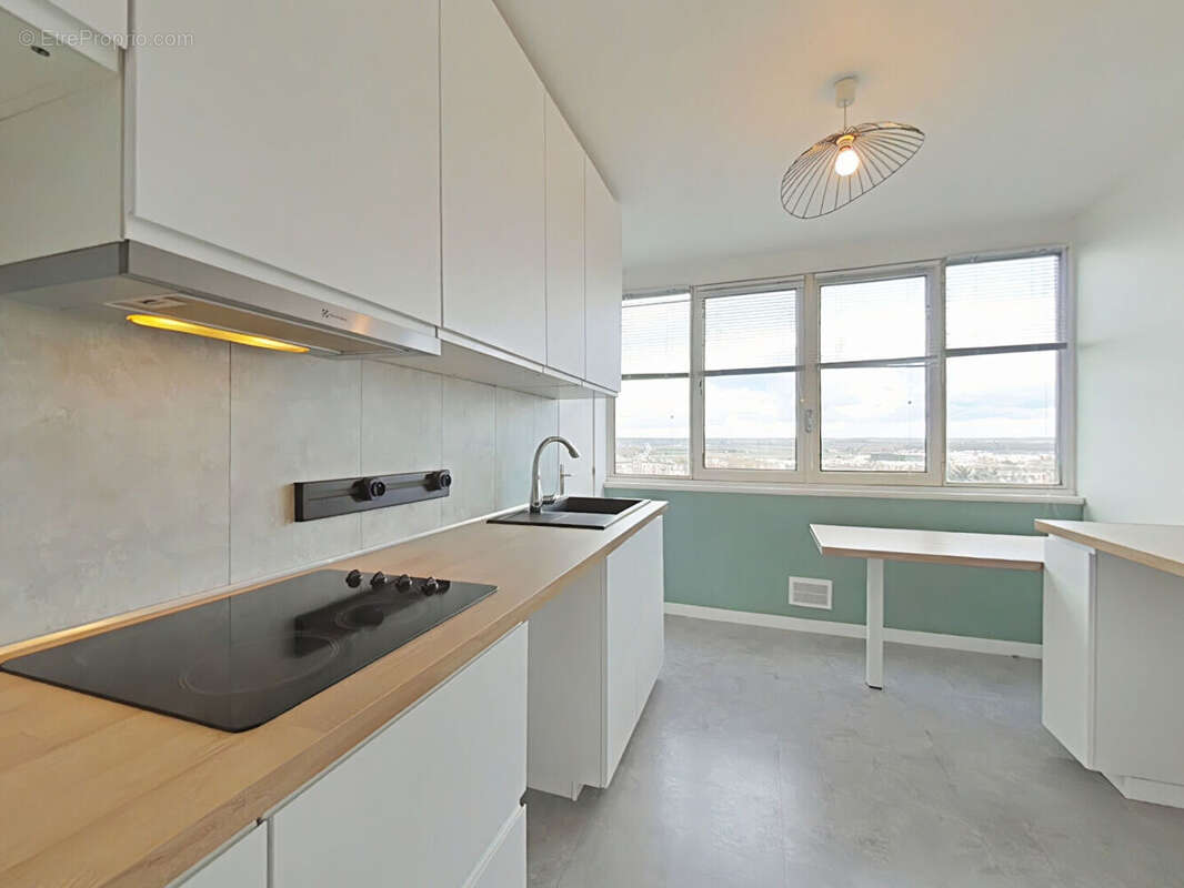 Appartement à FONTENAY-LE-FLEURY