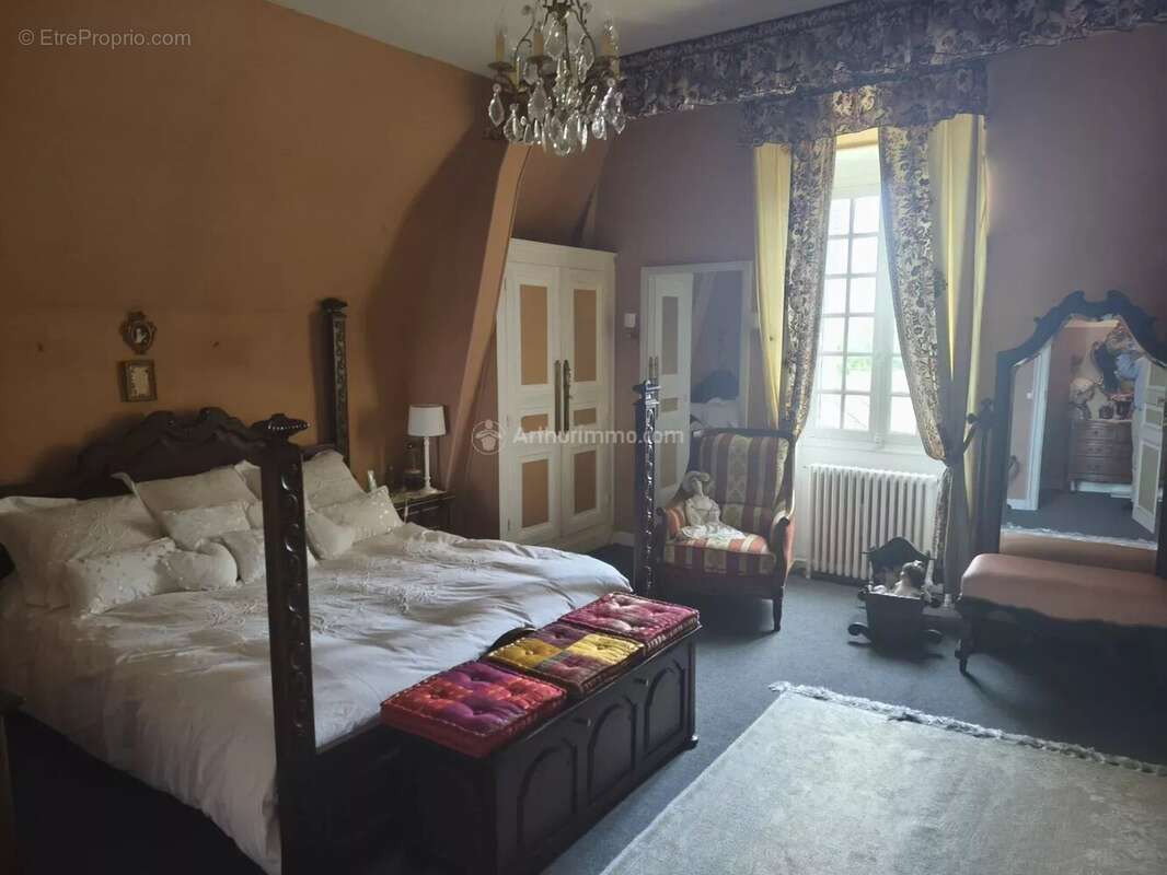 Maison à LA CHARTRE-SUR-LE-LOIR