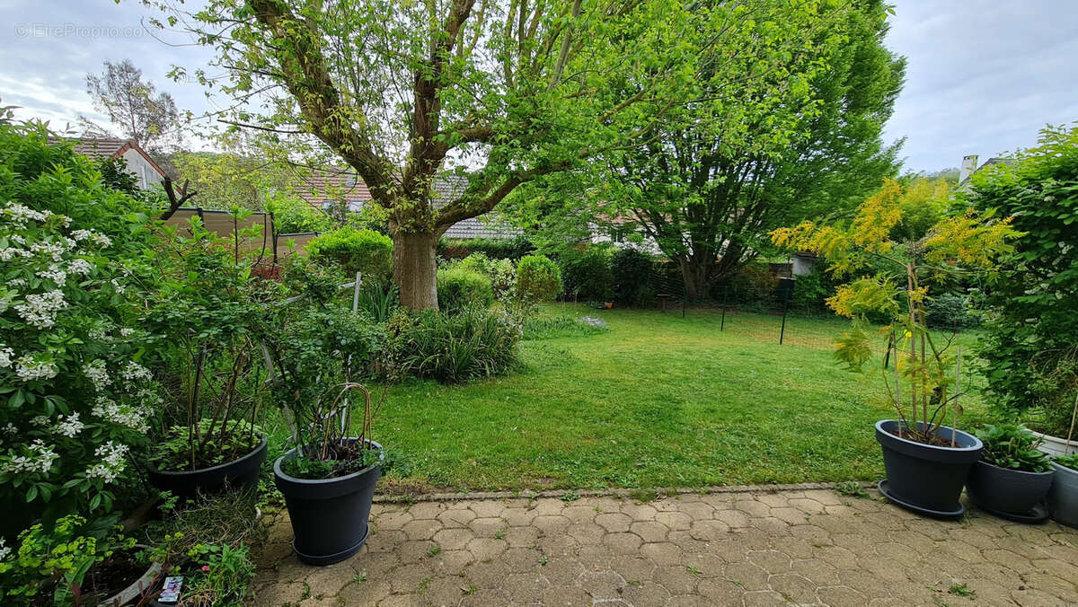 Maison à BURES-SUR-YVETTE