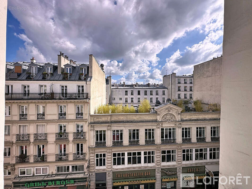 Appartement à PARIS-1E