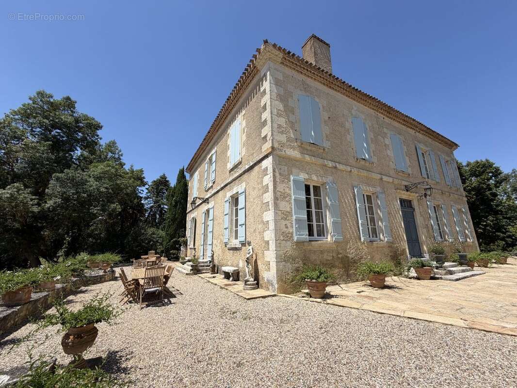 Maison à CASTERA-VERDUZAN