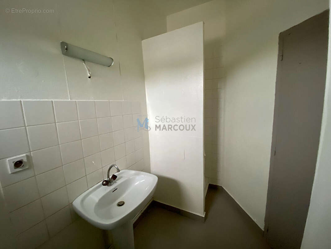 Appartement à VEAUCHE