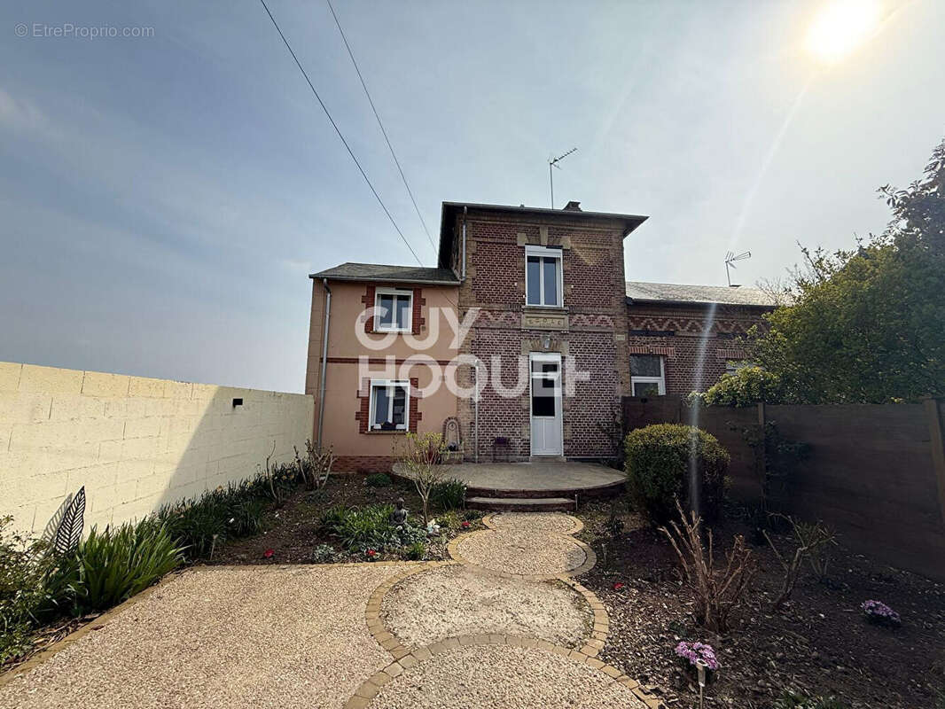 Maison à CHOISY-LA-VICTOIRE