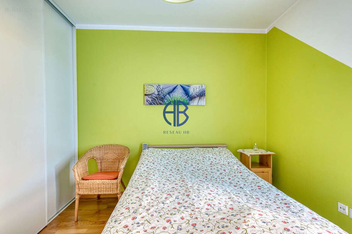 Appartement à SAINT-BONNET-DE-MURE