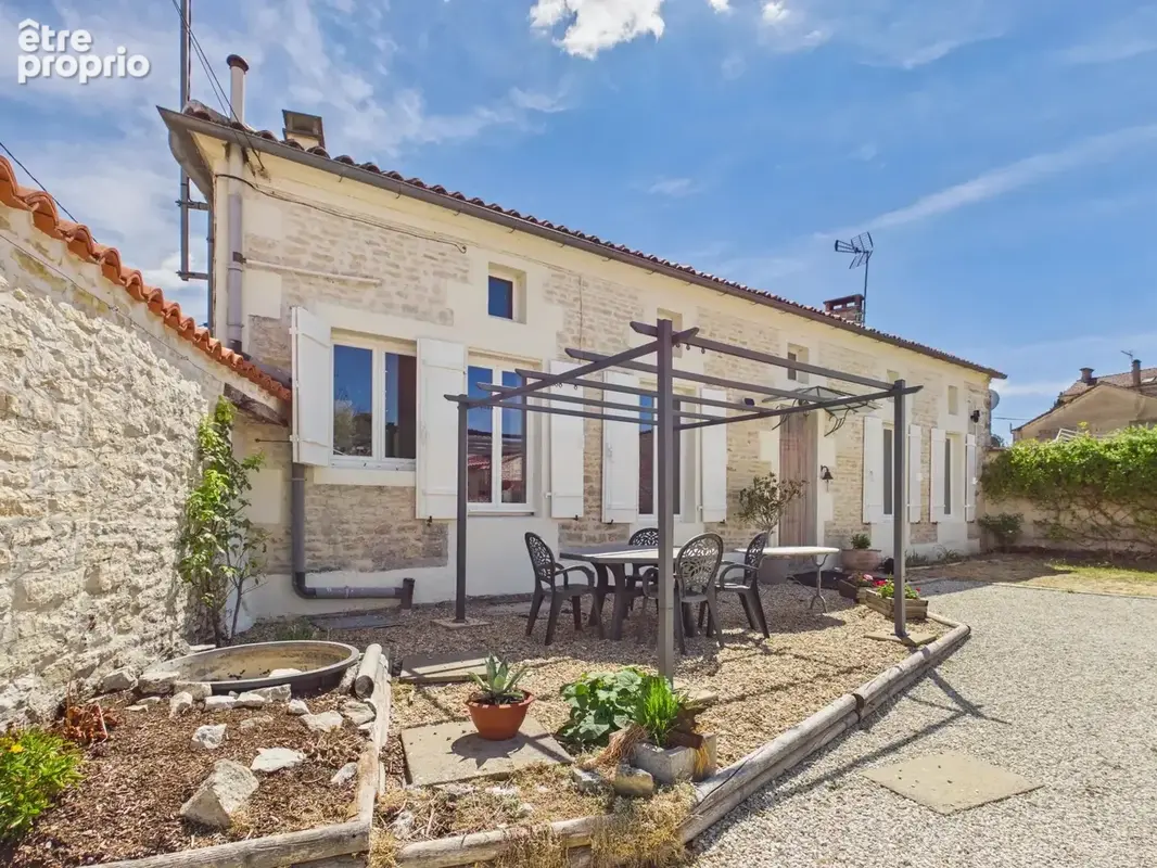 Maison à MASSAC