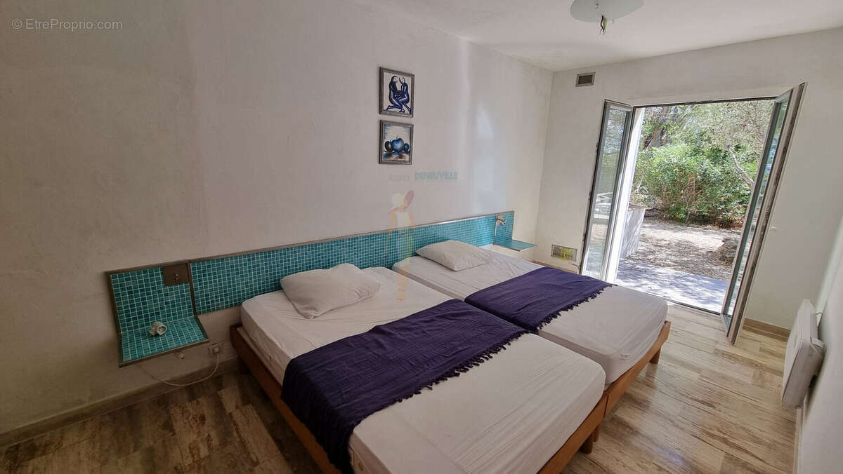 Maison à LES ISSAMBRES