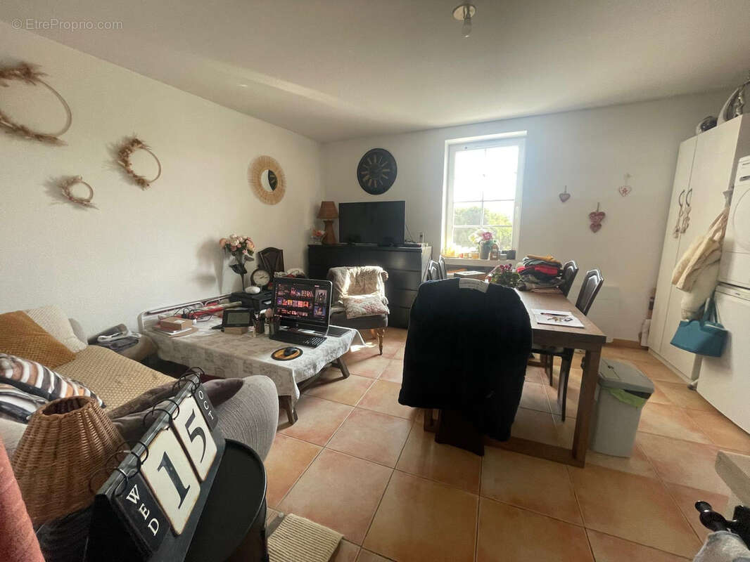 Appartement à PIGNANS