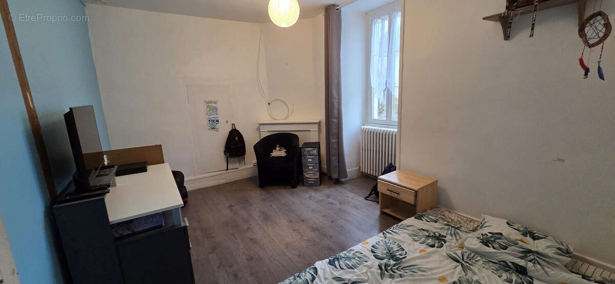 Maison à MOUTIERS-SAINT-JEAN