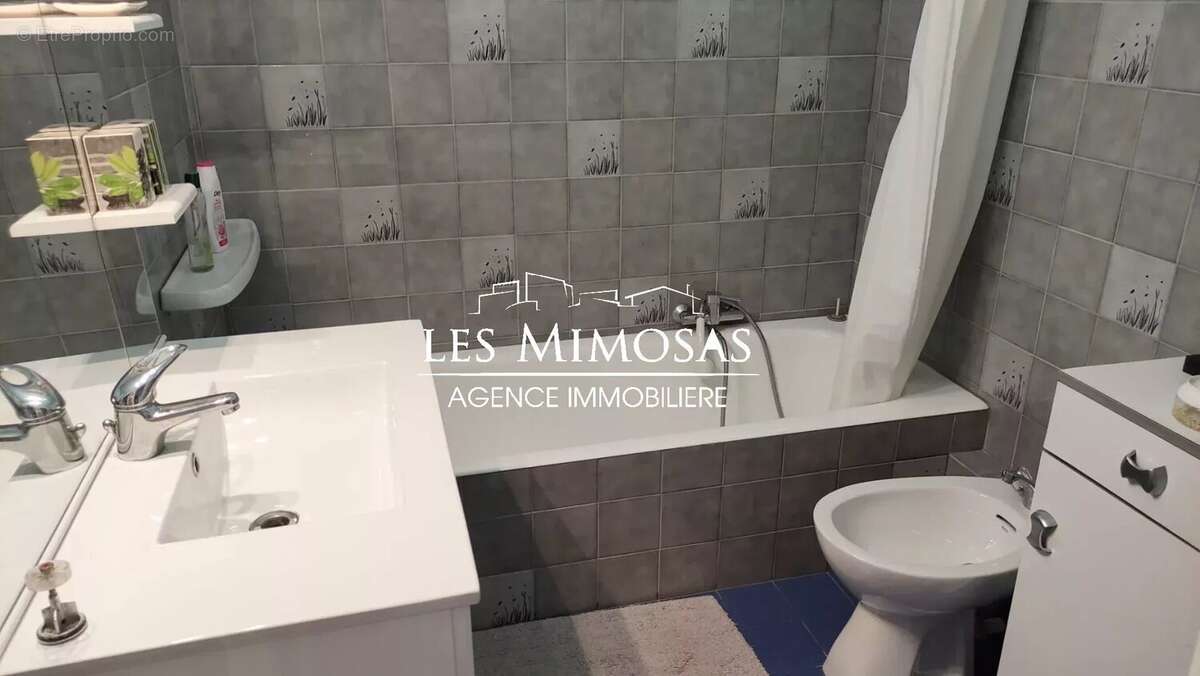 Appartement à FREJUS