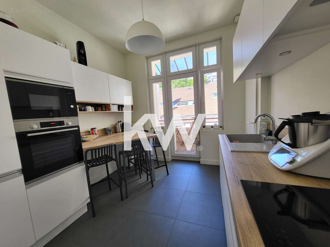 Appartement 166 m² à Saint-Etienne  - photo 8