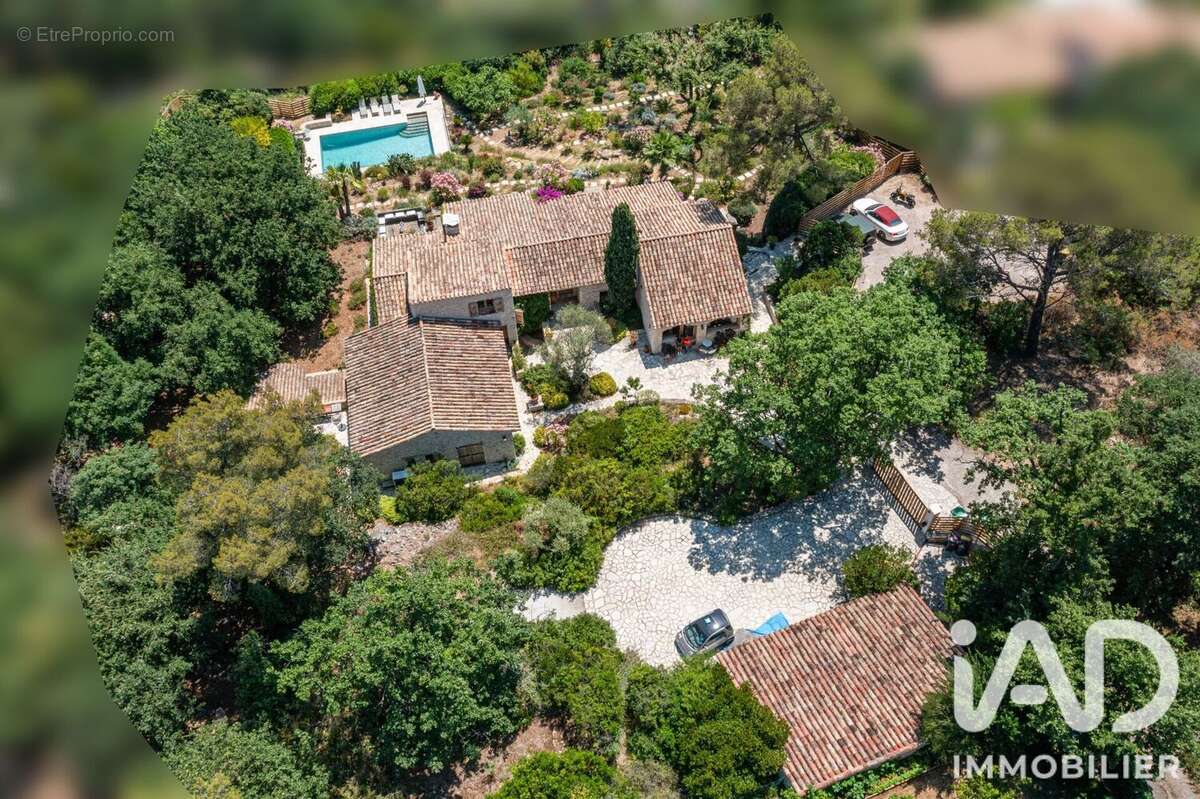 Photo 2 - Maison à TOURRETTES-SUR-LOUP